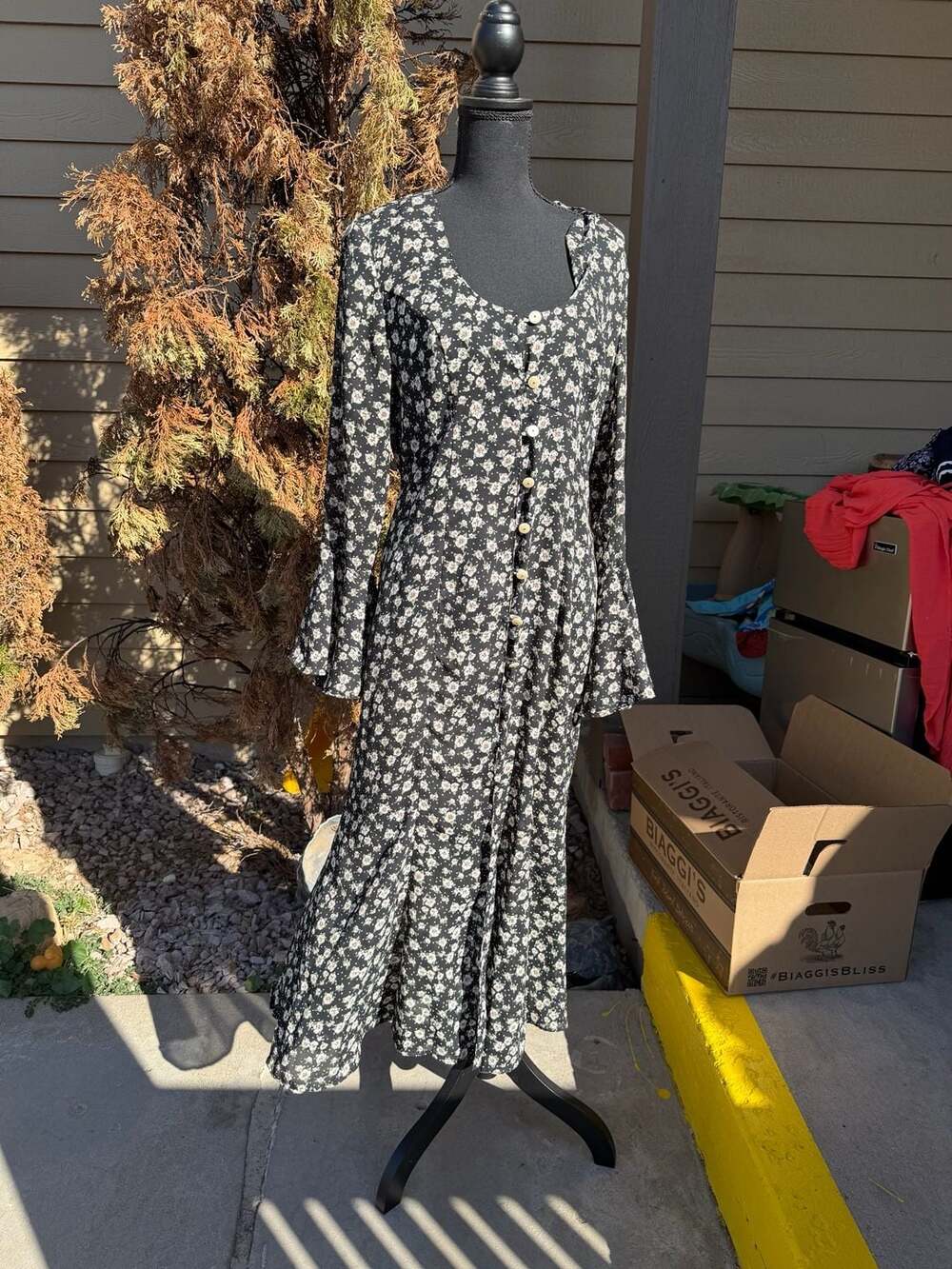 Moda Intl Floral Print Maxi Dress Size 12 Black Button Front